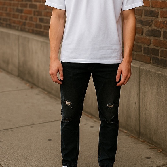 Black distressed pants size 32 by the KOOPLES, Ret. $195 - Picture 3 of 7